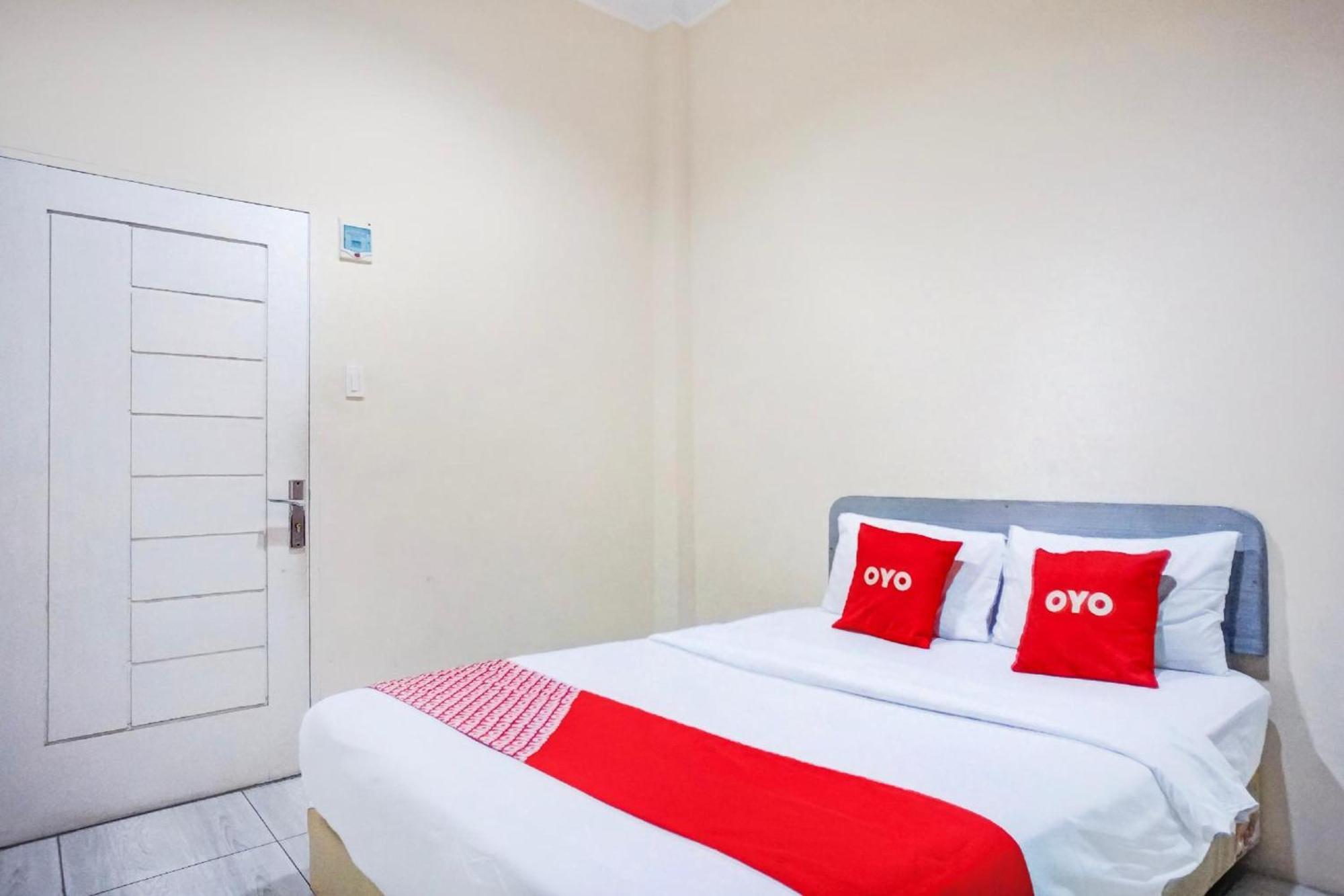 เรดดอร์ซ เนียร์ แกรนด์ พัลลาเดียม Hotel เมดาน ภายนอก รูปภาพ