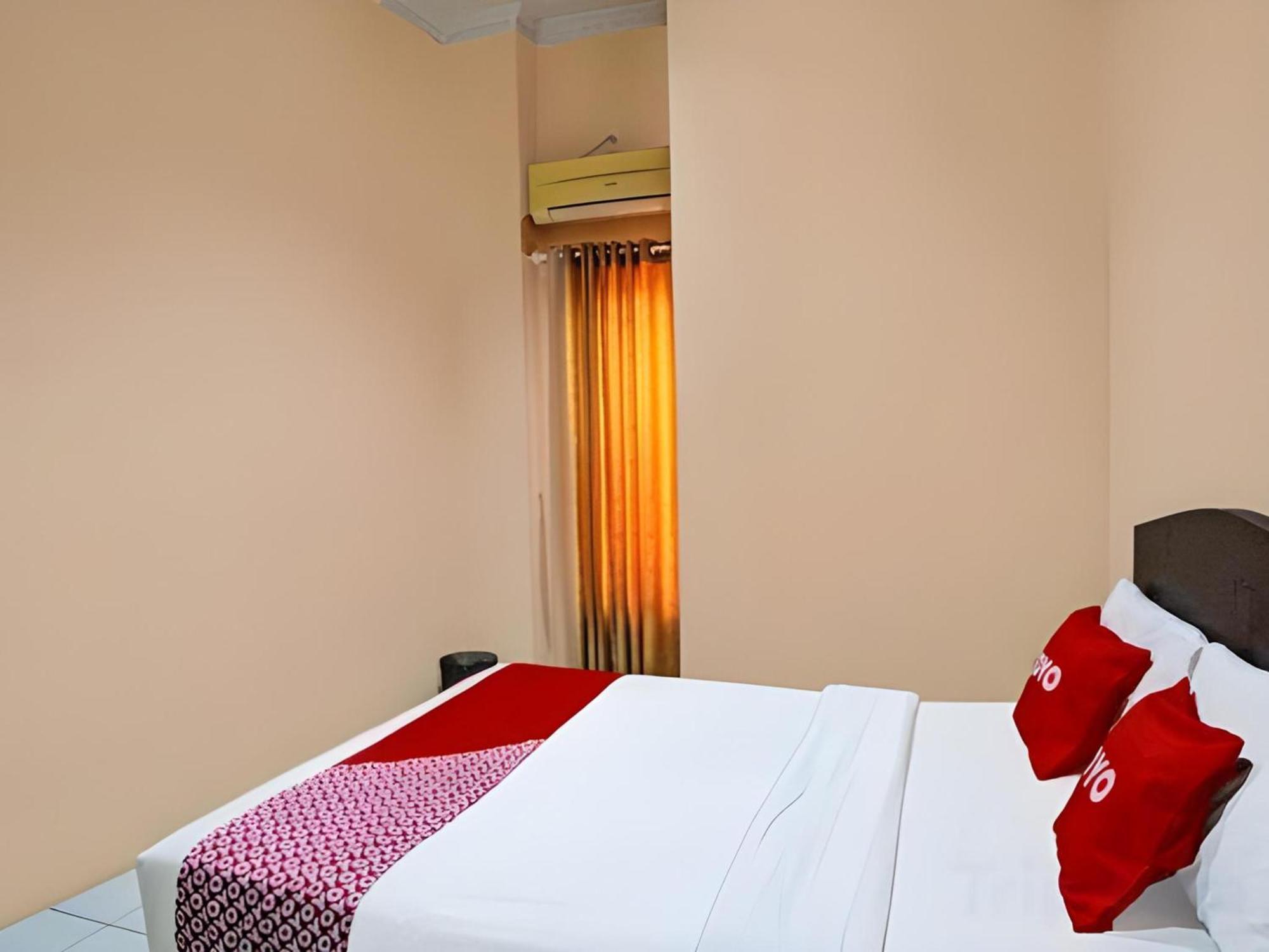 เรดดอร์ซ เนียร์ แกรนด์ พัลลาเดียม Hotel เมดาน ภายนอก รูปภาพ