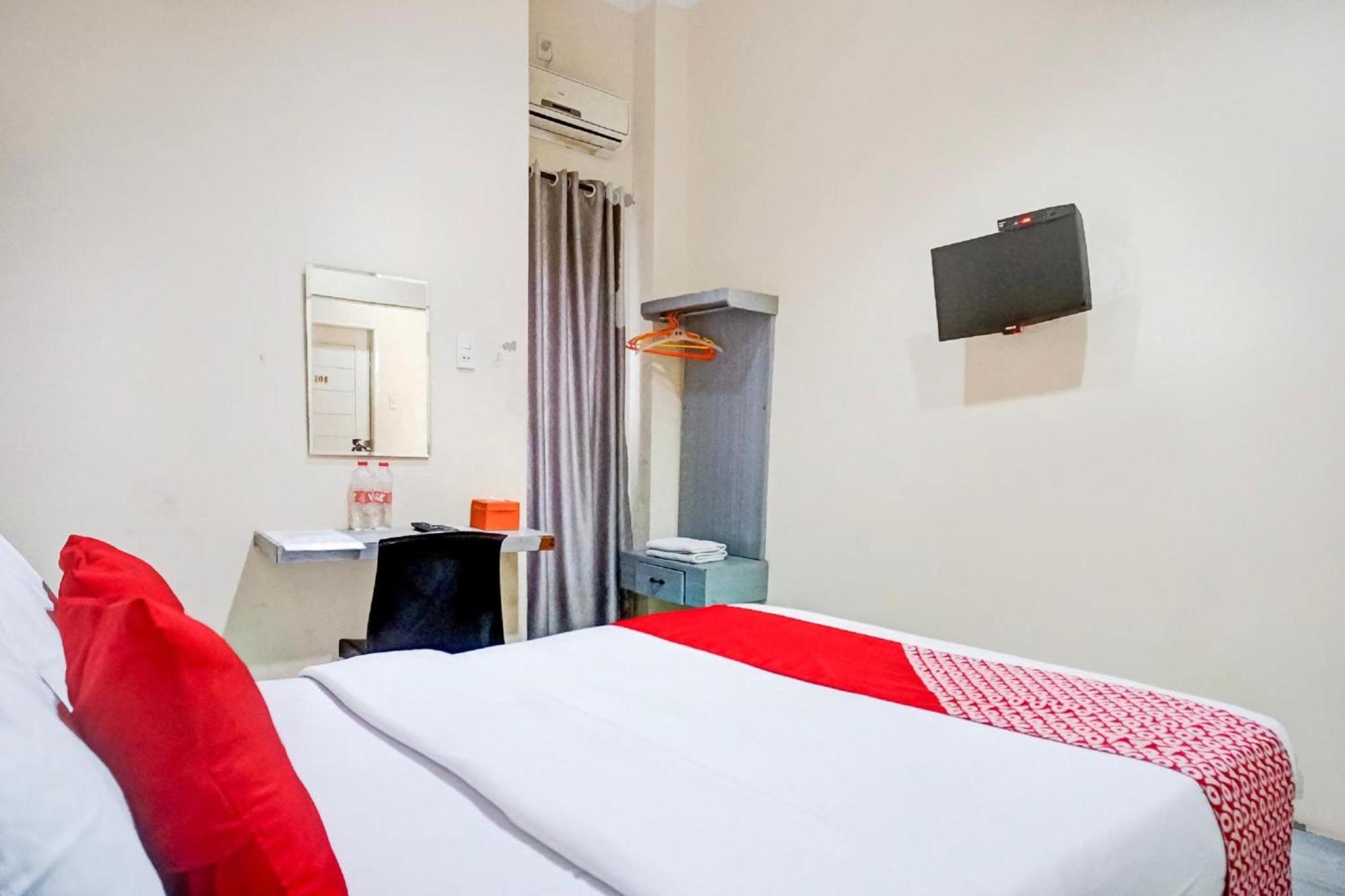 เรดดอร์ซ เนียร์ แกรนด์ พัลลาเดียม Hotel เมดาน ภายนอก รูปภาพ
