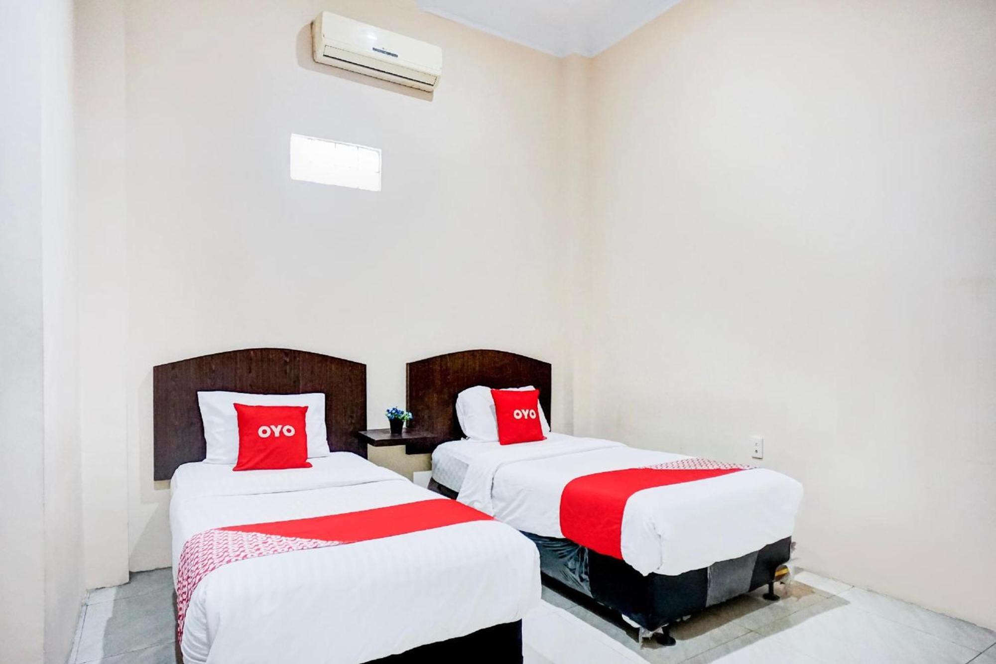เรดดอร์ซ เนียร์ แกรนด์ พัลลาเดียม Hotel เมดาน ภายนอก รูปภาพ