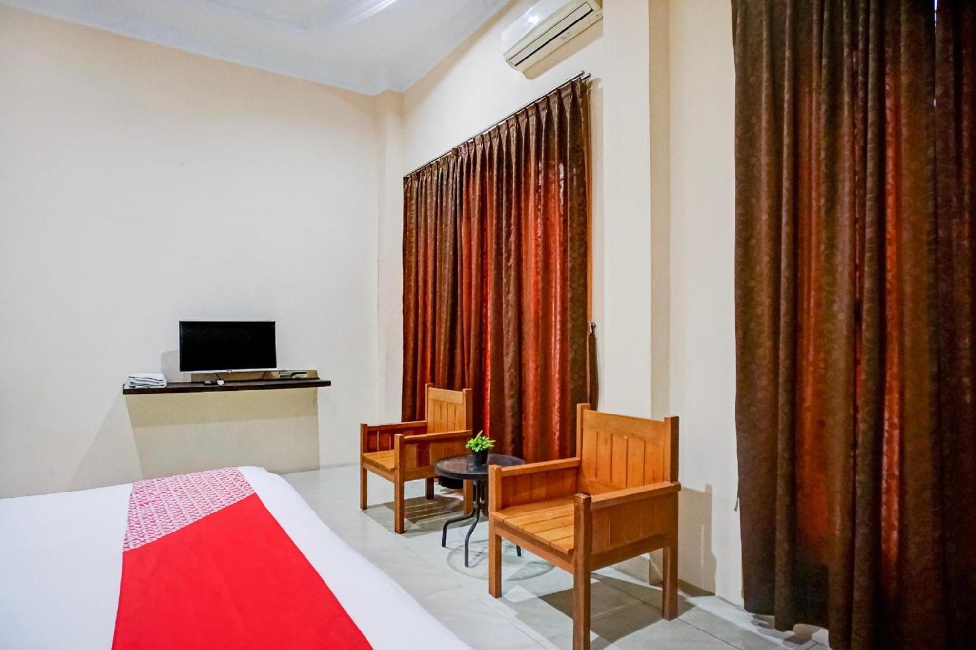 เรดดอร์ซ เนียร์ แกรนด์ พัลลาเดียม Hotel เมดาน ภายนอก รูปภาพ